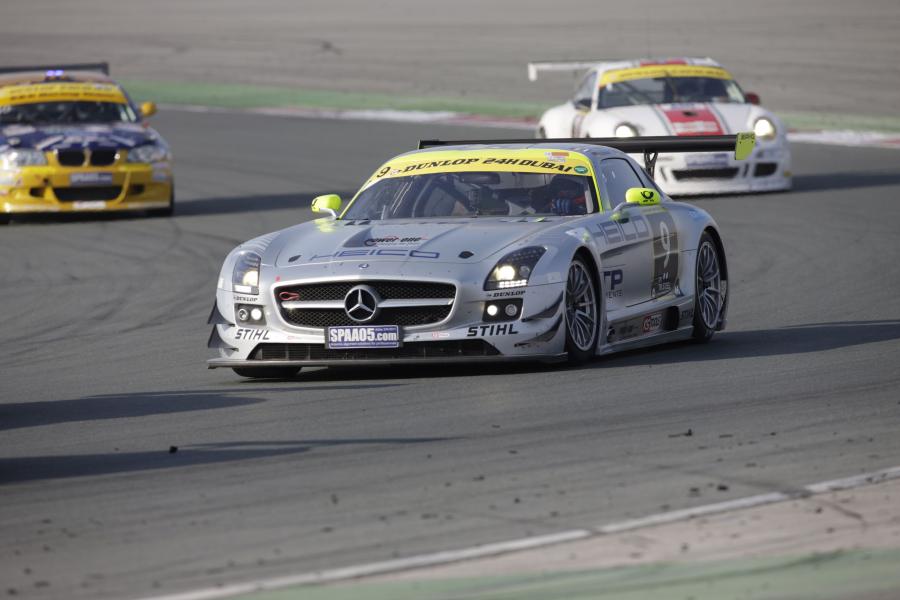  Mercedes-Benz SLS AMG GT3 24h Dubai 2011 года  (фото 20 из 20)